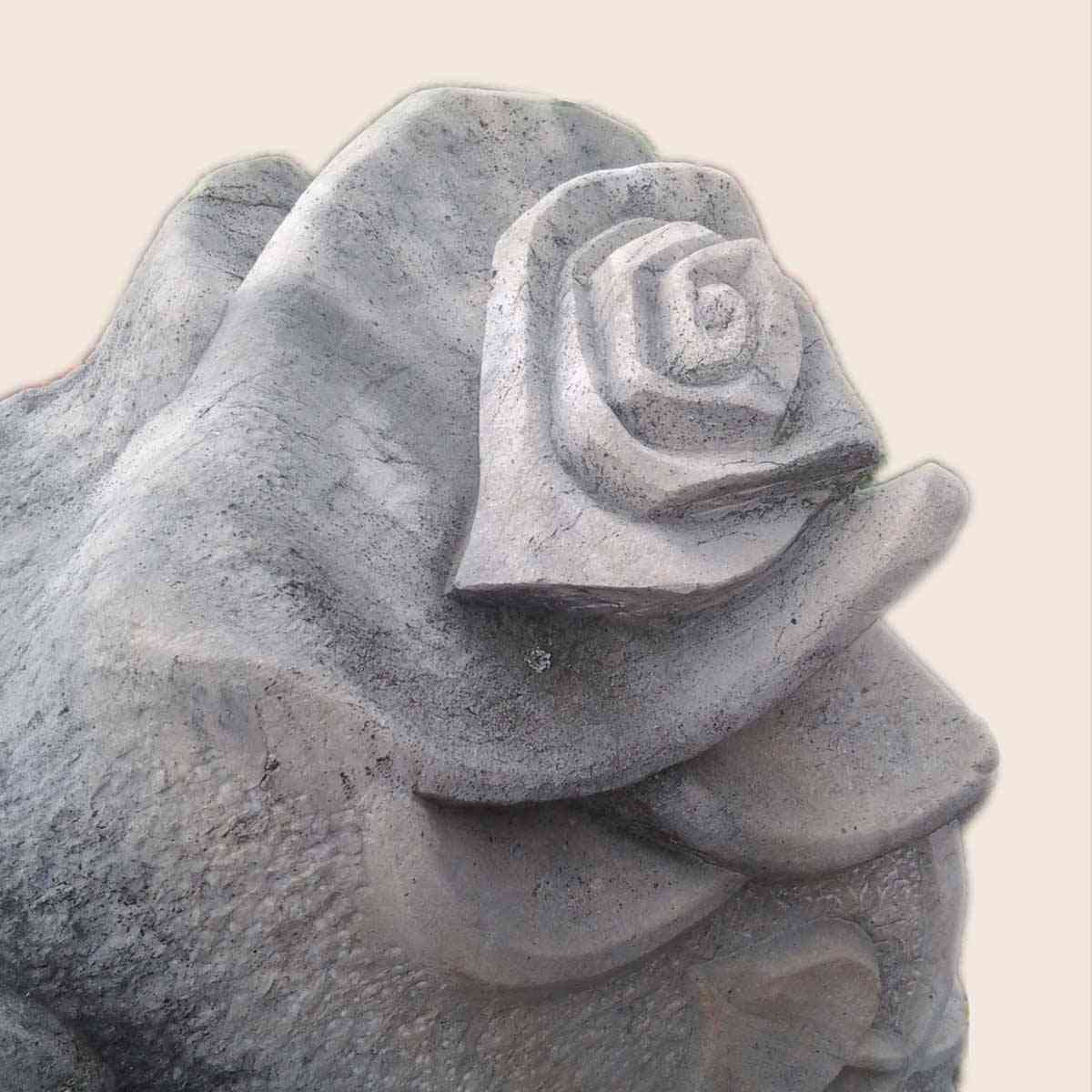 images/grabsteine/blumen/rose-plastisch-verwittert.jpg#joomlaImage://local-images/grabsteine/blumen/rose-plastisch-verwittert.jpg?width=1200&height=1200