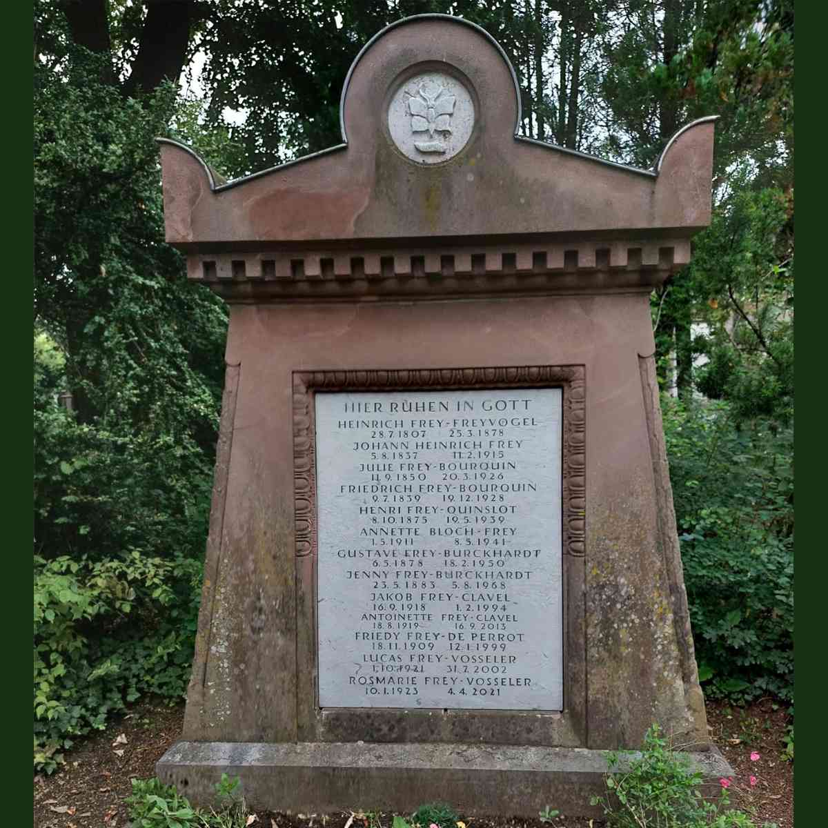 images/grabsteine/neutral-grafisch/Familiengrab%20auf%20dem%20Friedhof%20Wolf.jpg#joomlaImage://local-images/grabsteine/neutral-grafisch/Familiengrab auf dem Friedhof Wolf.jpg?width=1200&height=1200