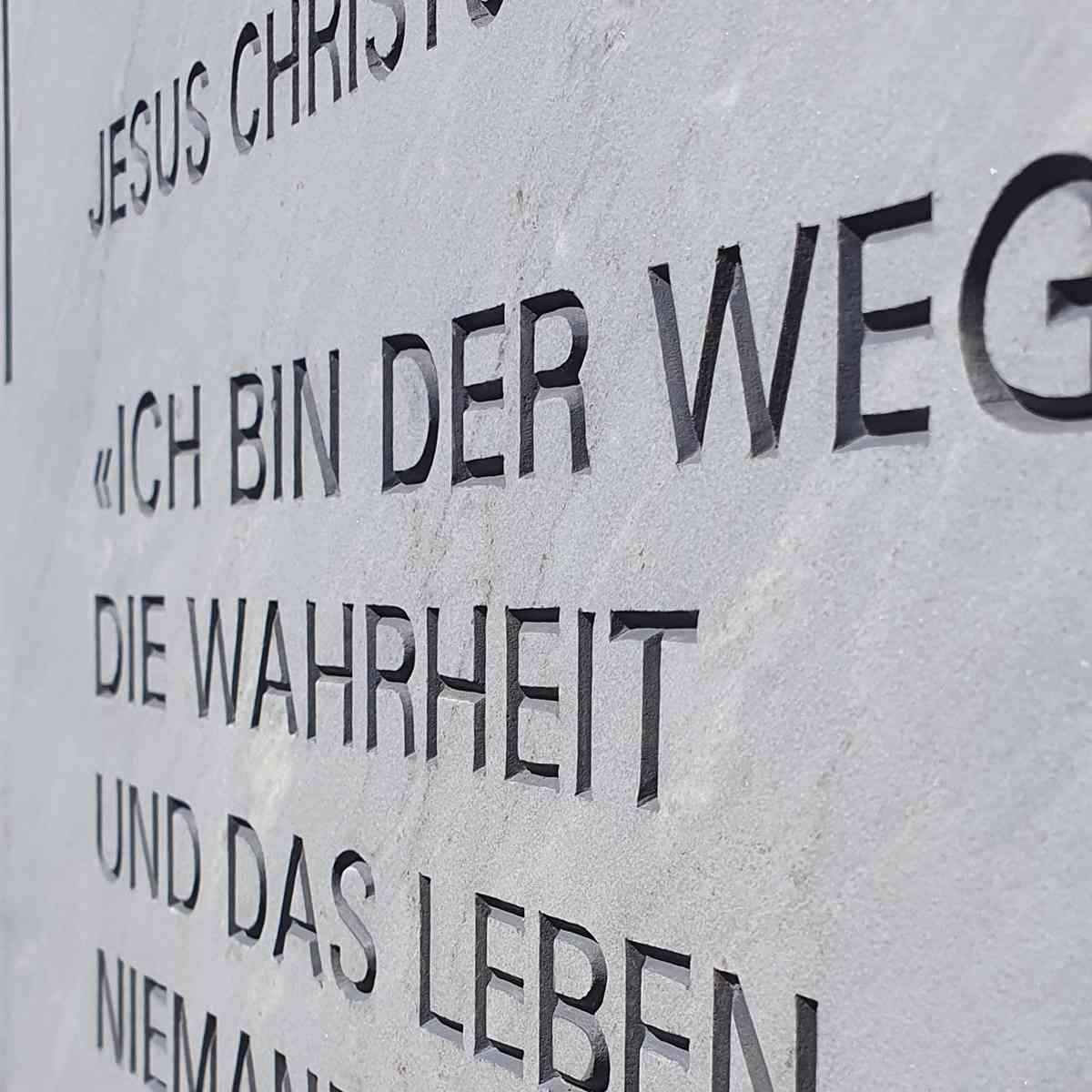 images/grabsteine/neutral-grafisch/d.jpg#joomlaImage://local-images/grabsteine/neutral-grafisch/d.jpg?width=1200&height=1200